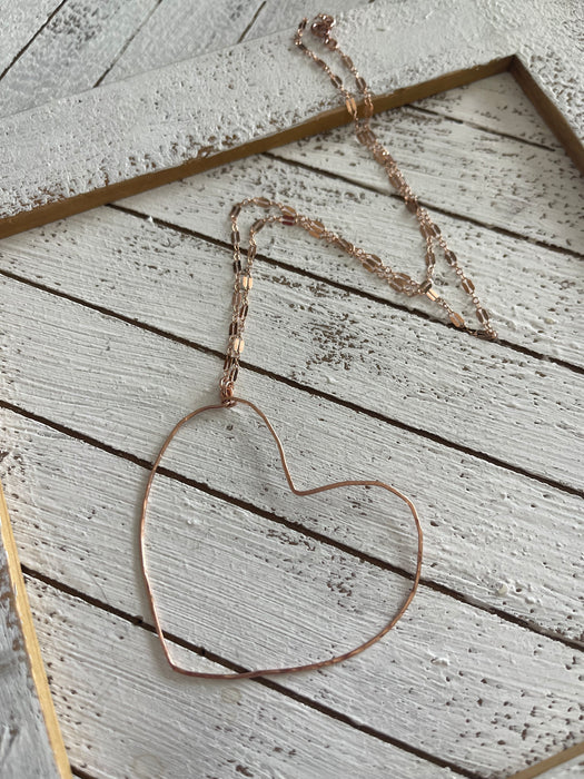 Rose Gold Heart Necklace as seen at the GBK’s 2023 Oscars Celebrity Gifting Suite
