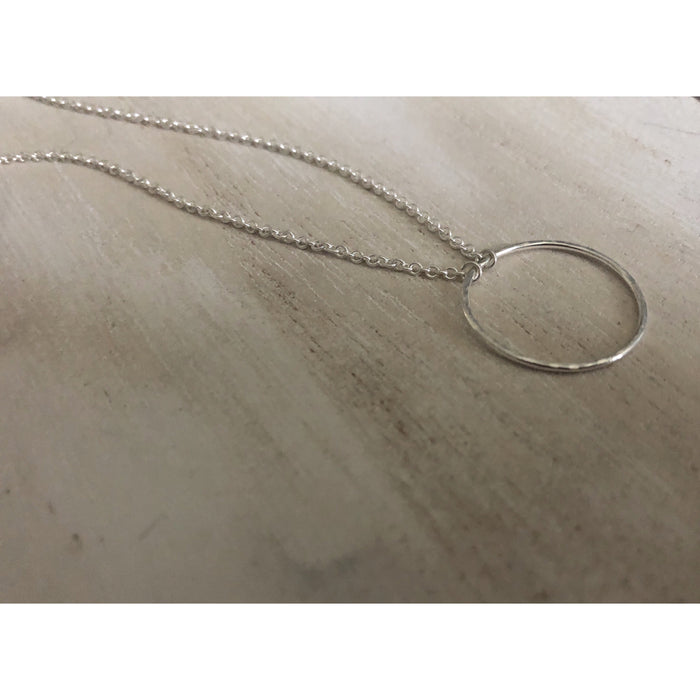 Simple Hammered Circle Necklace in Silver